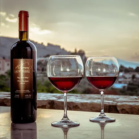 Klymeni Traditional Homes Apartment