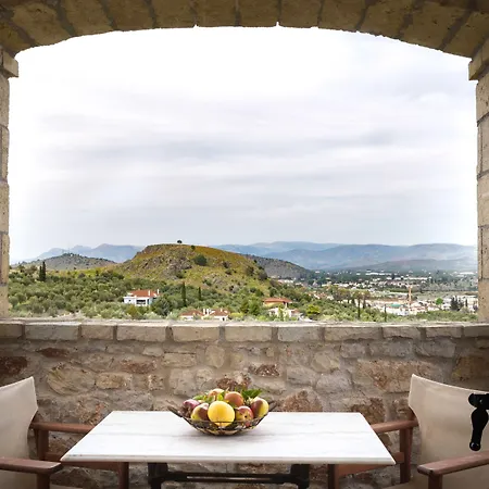 Klymeni Traditional Homes Apartment *