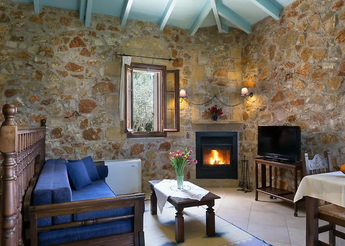 Klymeni Traditional Homes Apartamento