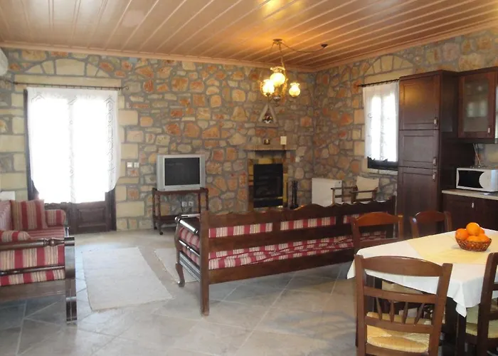Klymeni Traditional Homes Apartamento *