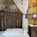 Klymeni Traditional Homes Apartamento