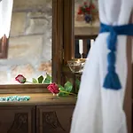 Klymeni Traditional Homes Apartamento