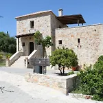 Klymeni Traditional Homes Apartamento *