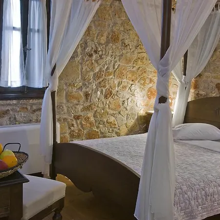 Klymeni Traditional Homes Apartmán