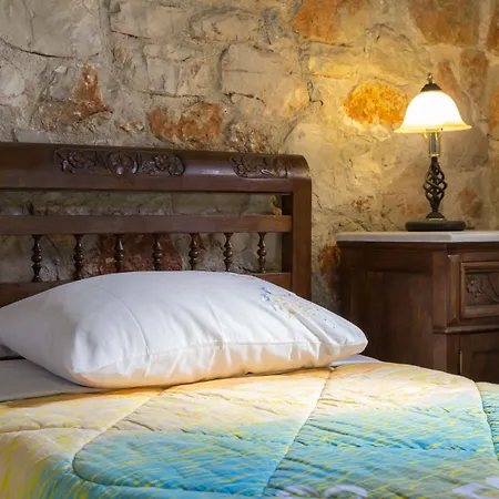 Klymeni Traditional Homes