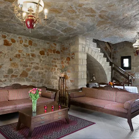 Klymeni Traditional Homes Apartmán *