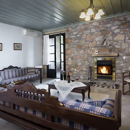 Daire Klymeni Traditional Homes Anabolu