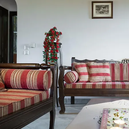 Klymeni Traditional Homes Apartmán *