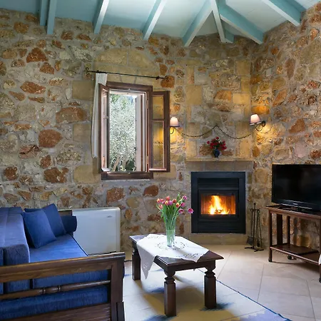 Klymeni Traditional Homes Daire