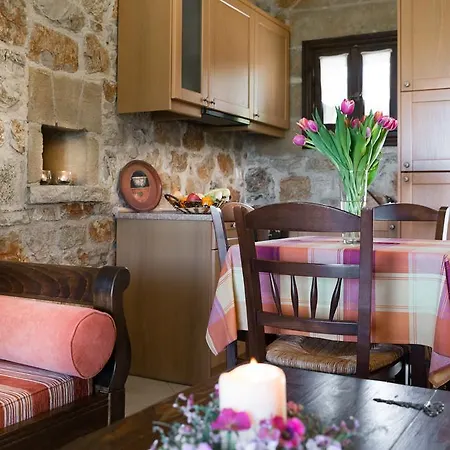 דירה Klymeni Traditional Homes