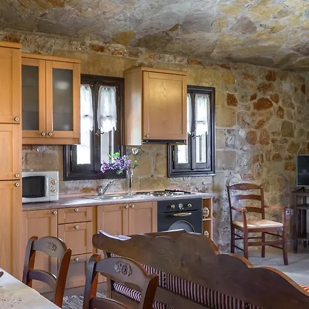 דירה Klymeni Traditional Homes נאפפליו