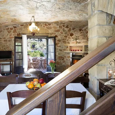 Klymeni Traditional Homes