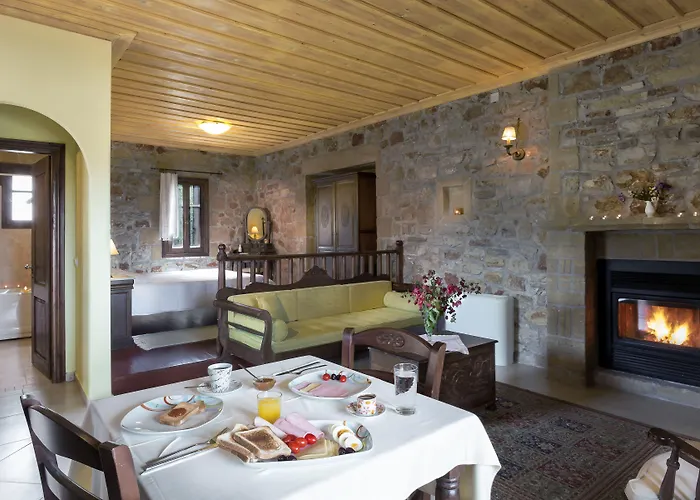 Klymeni Traditional Homes Апартаменты