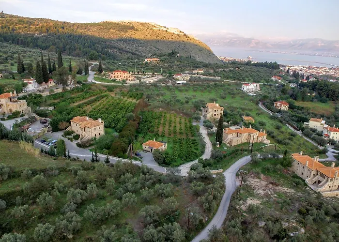 شقة Klymeni Traditional Homes نافبليو