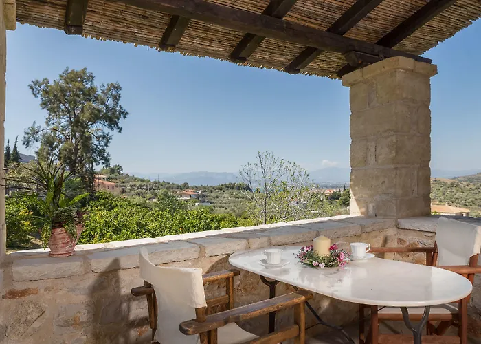 Klymeni Traditional Homes شقة *